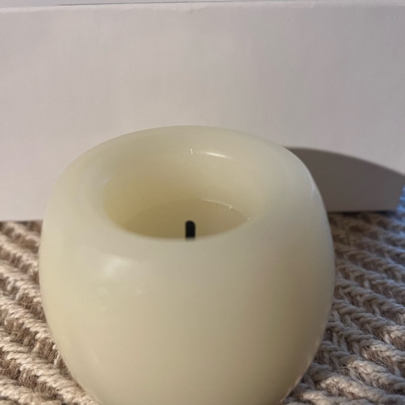 3 Wax candles needs batteries for timers brand new inbox never been used - Picture 4 of 7